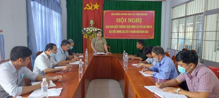 Tân Phong (Tân Biên): Hội nghị giao ban giữa Thường trực Hội đồng nhân dân xã với các đơn vị đại biểu Hội đồng nhân dân các ấp 6 tháng đầu năm 2022